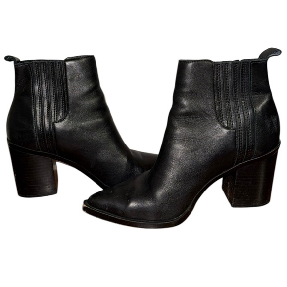 Steve Madden Chandler Black Leather Booties | Size 8 - Picture 2 of 6